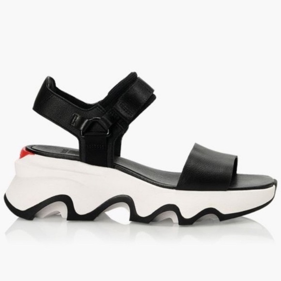 Sorel Kinetic Impact Y-Strap Leather Sandals - Picture 1 of 8